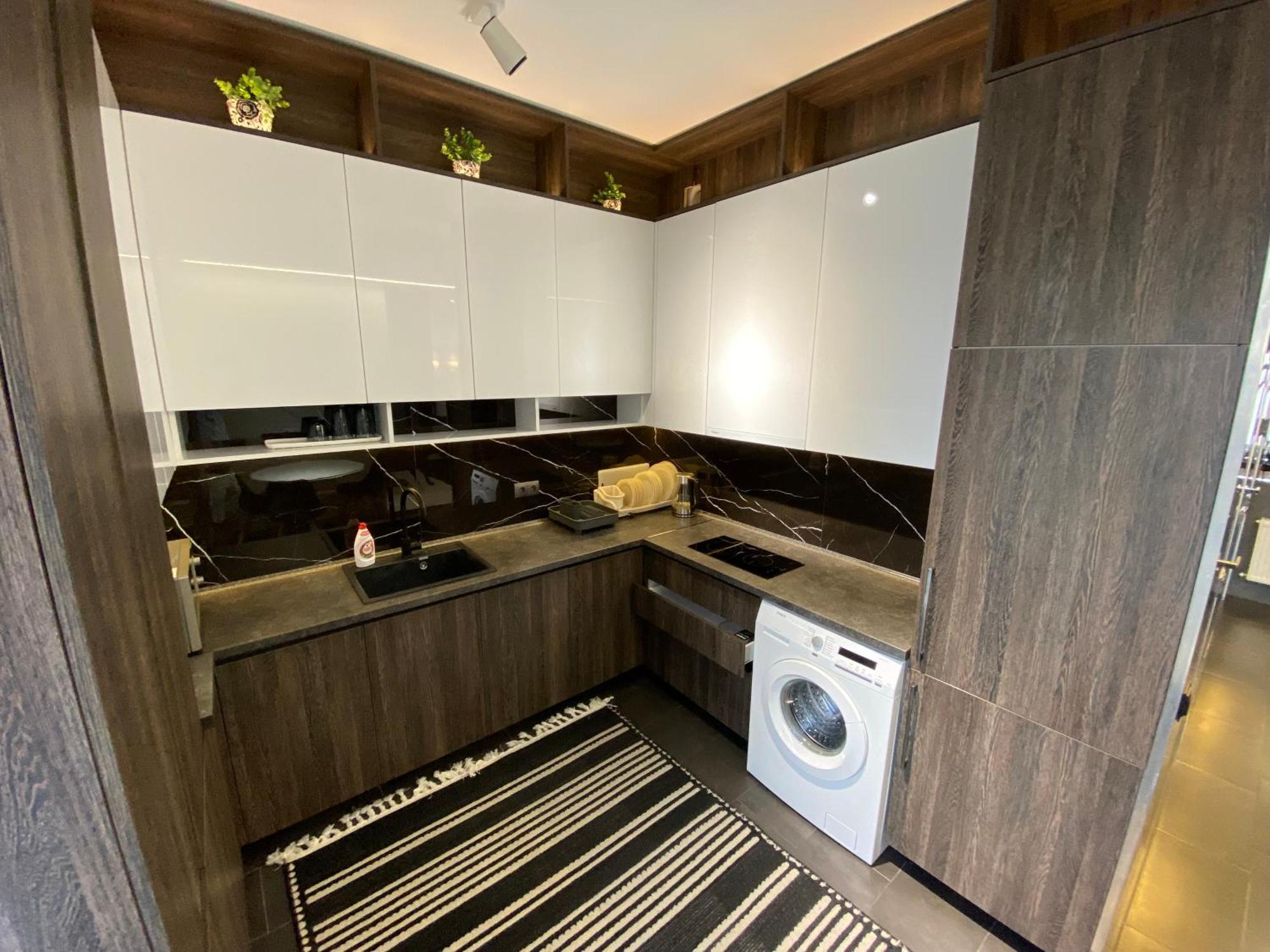 Rentnow Modern Business Apartment With 3 Bedrooms In Centre Chisinau Luaran gambar