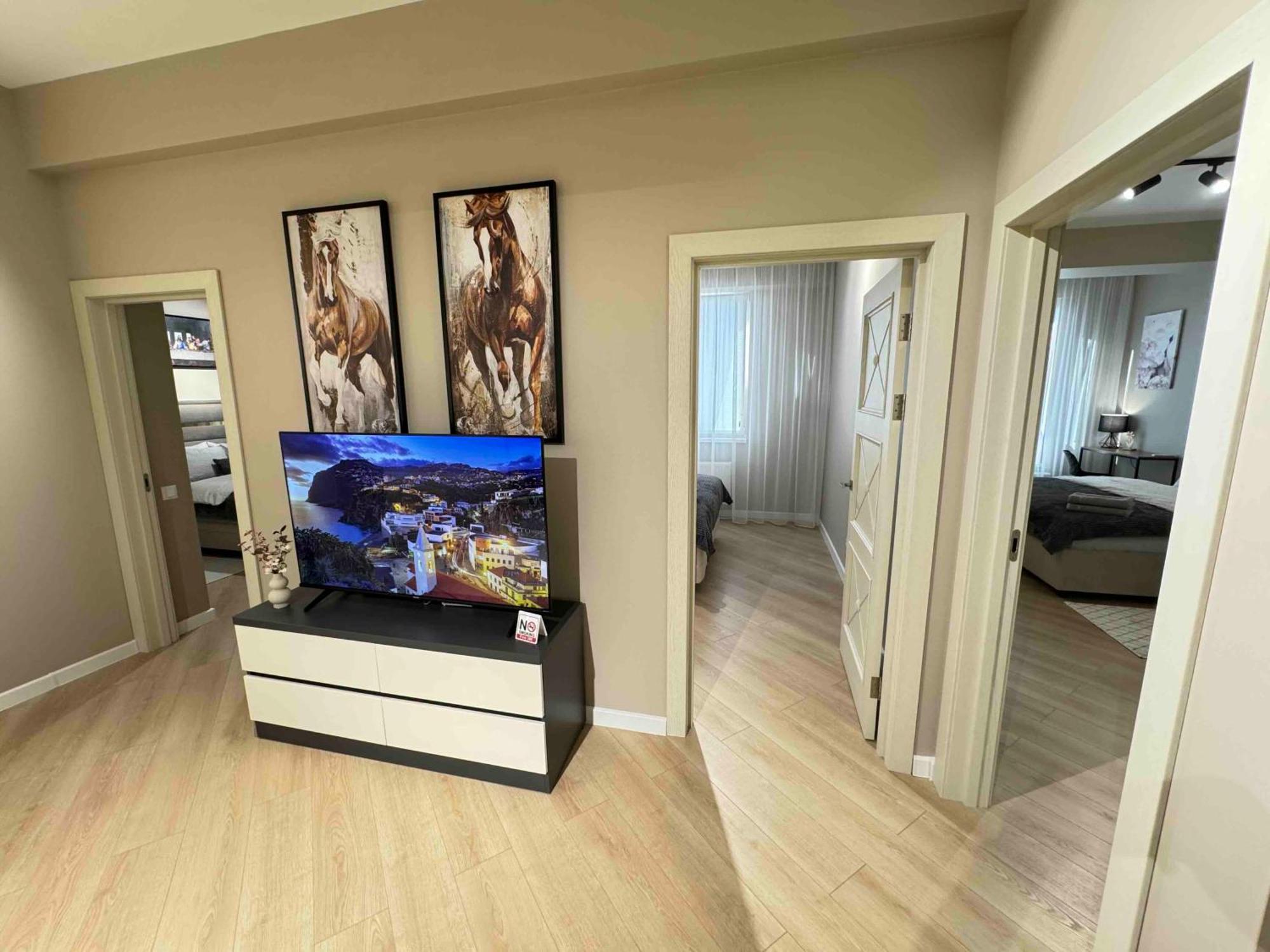Rentnow Modern Business Apartment With 3 Bedrooms In Centre Chisinau Luaran gambar
