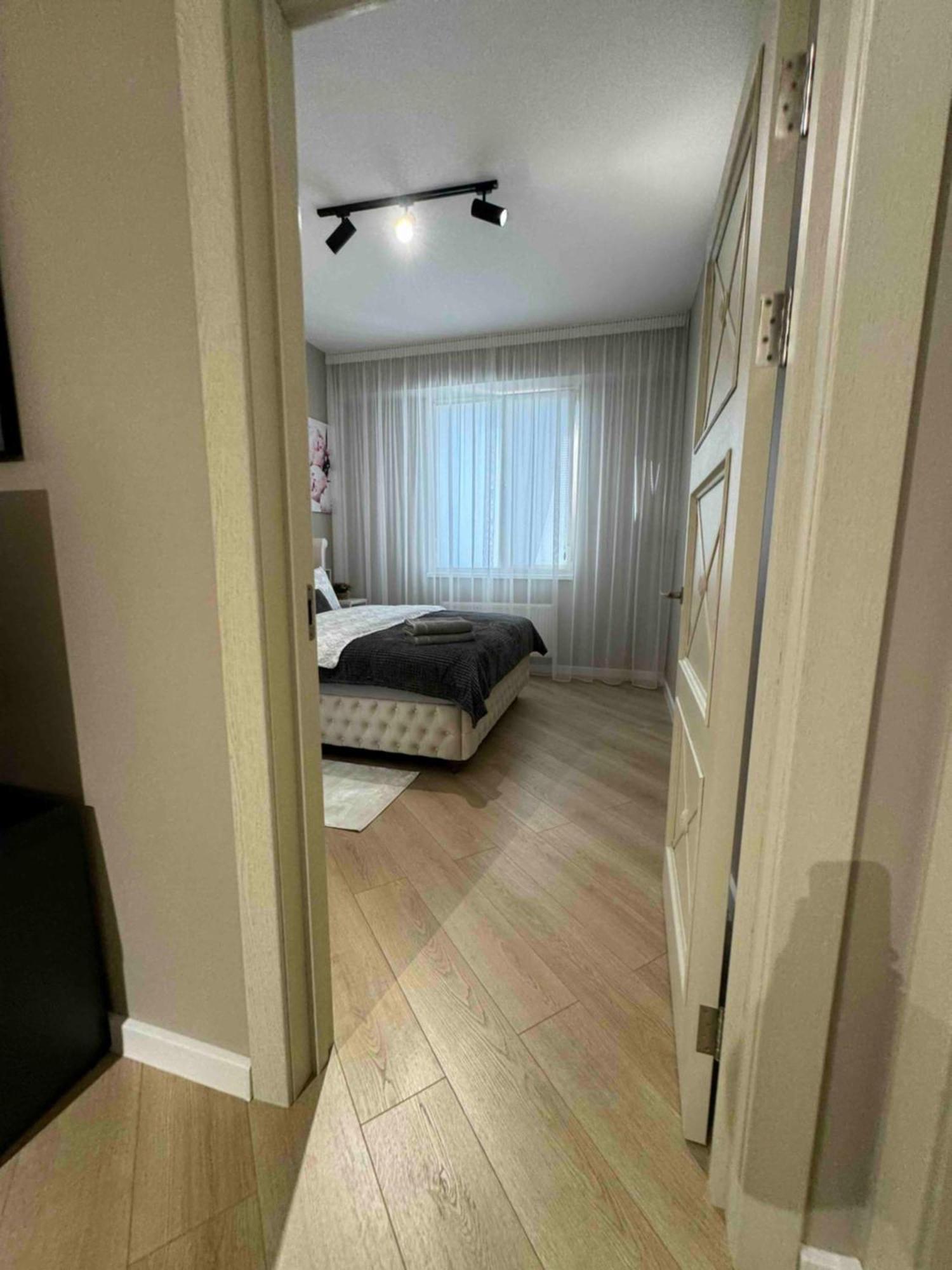 Rentnow Modern Business Apartment With 3 Bedrooms In Centre Chisinau Luaran gambar