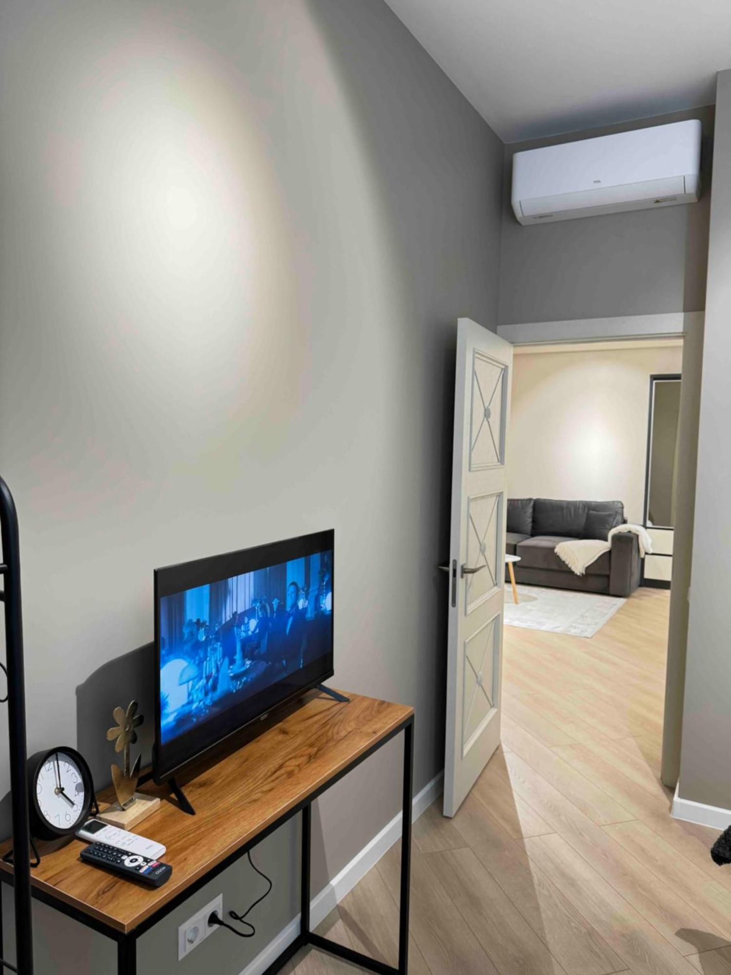 Rentnow Modern Business Apartment With 3 Bedrooms In Centre Chisinau Luaran gambar