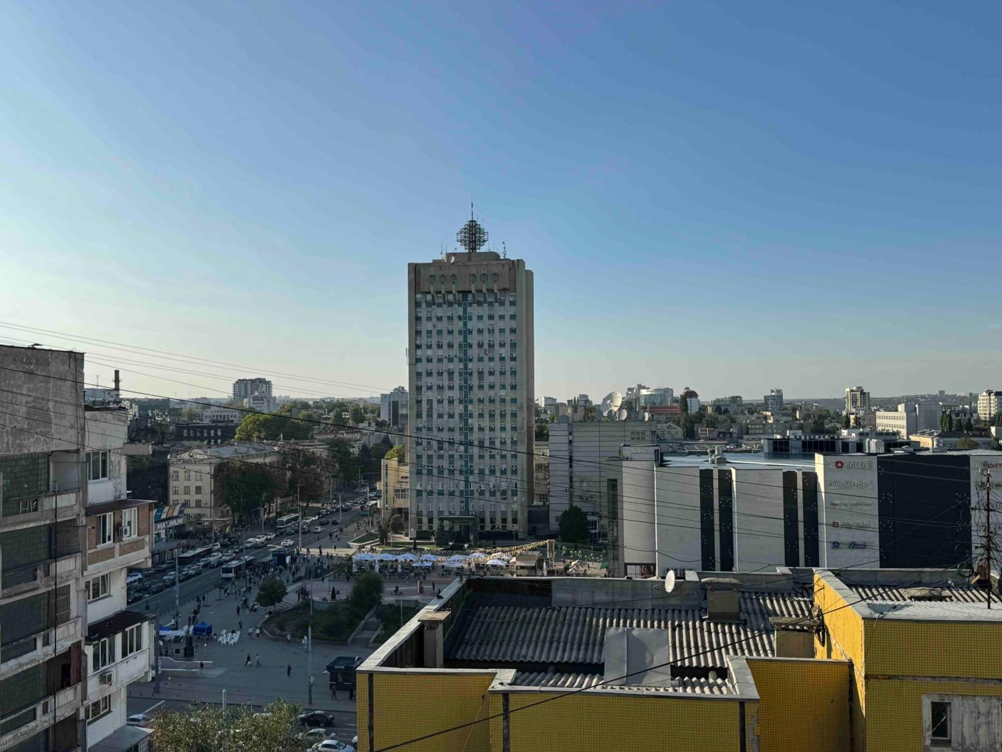 Rentnow Modern Business Apartment With 3 Bedrooms In Centre Chisinau Luaran gambar