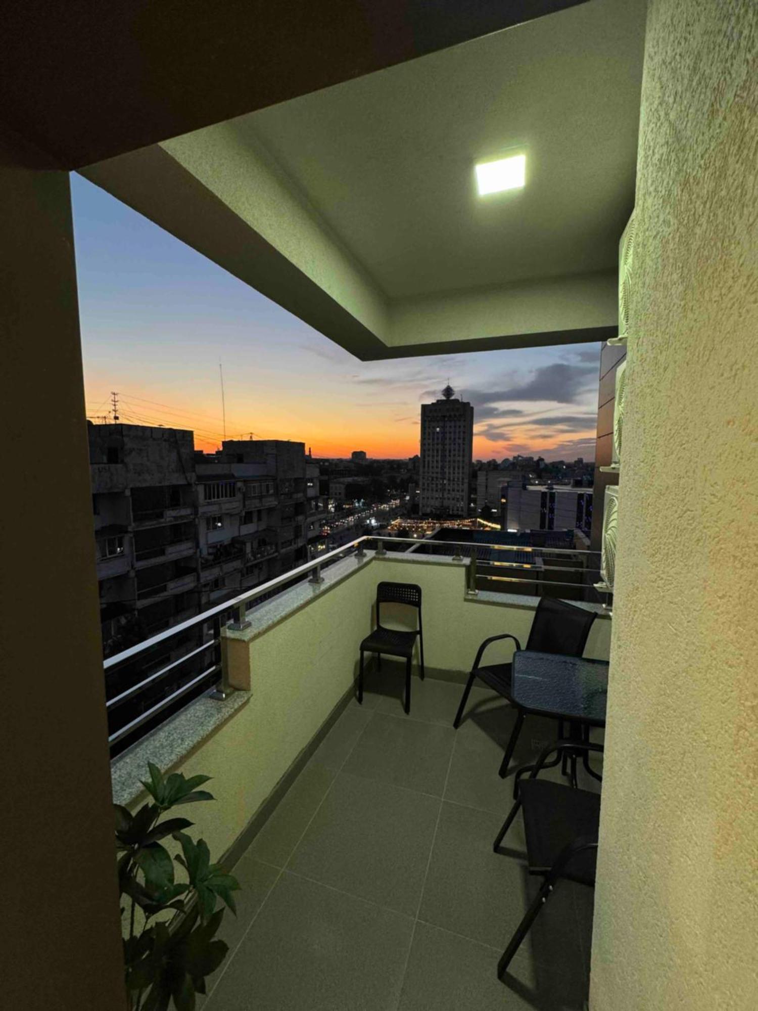 Rentnow Modern Business Apartment With 3 Bedrooms In Centre Chisinau Luaran gambar